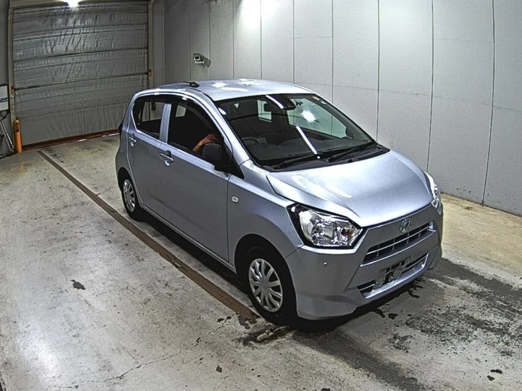 Daihatsu Mira e:S LA350S 2021
